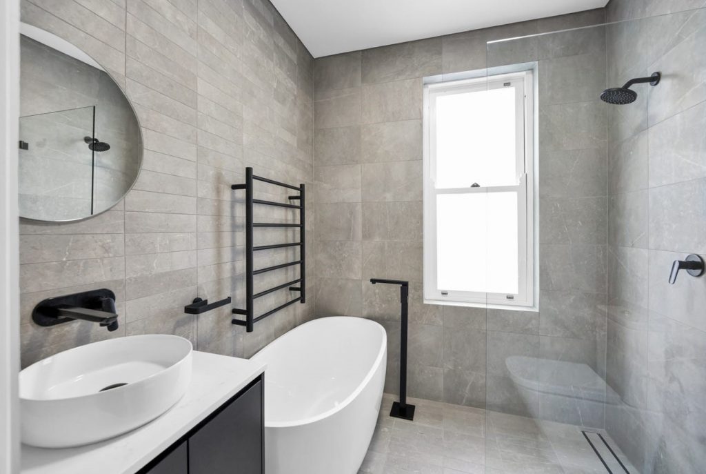 Ensuite